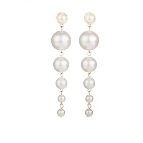 Six Pearls Earrings